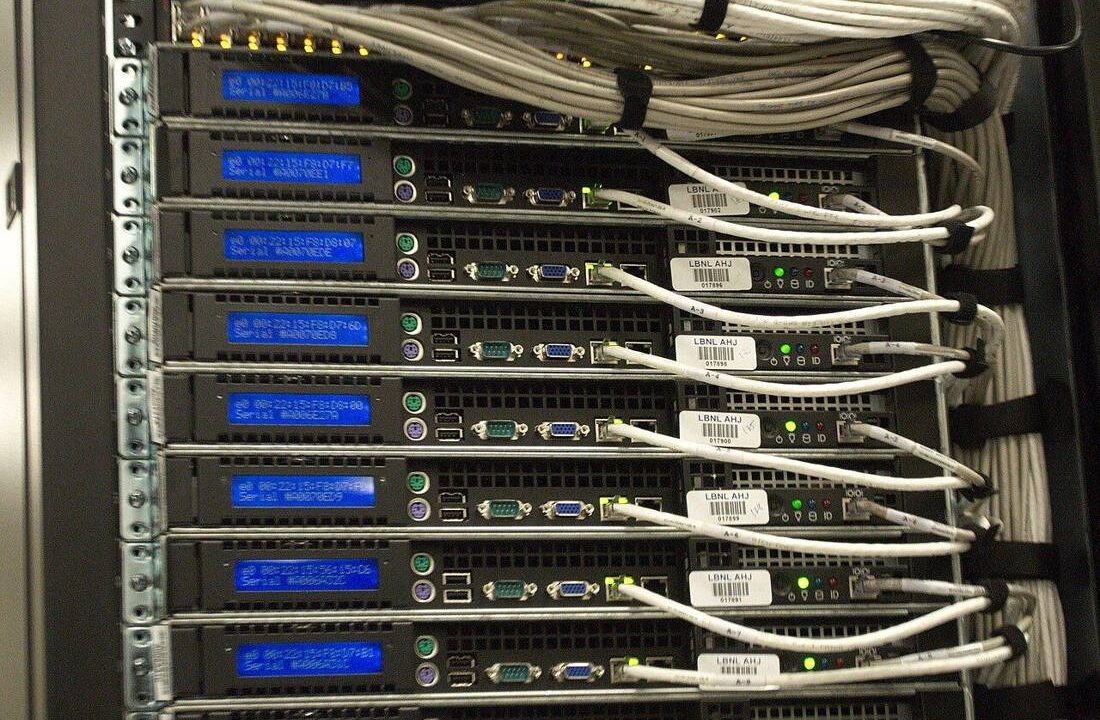 Server racks with cables in a data centre